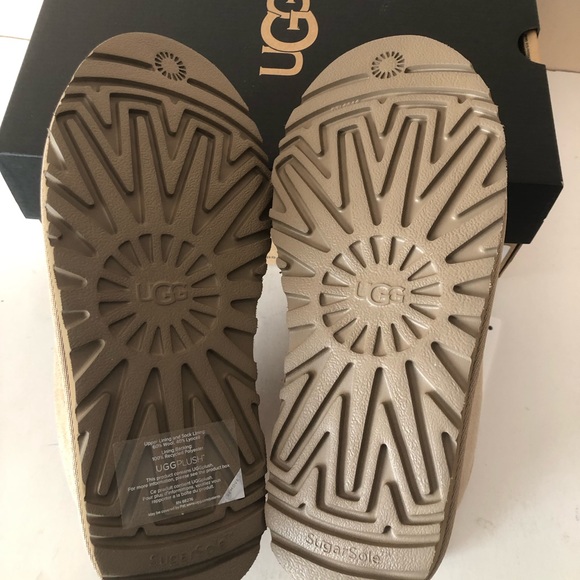 UGG Australia Neumel Chukka suede leather fur Beige Blue Boot. Size: 7, 8, 9 - Picture 10 of 14